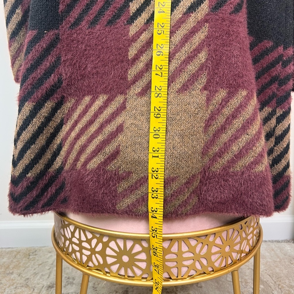 Nine West Burgundy and Tan Geometric Cardigan‎ - Picture 6 of 8